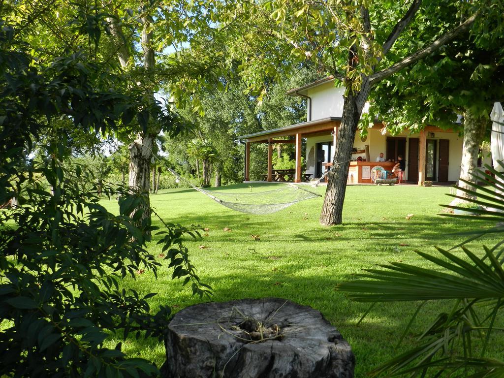 Отель Agriturismo Zio Michele Изола-делла-Скала Экстерьер фото