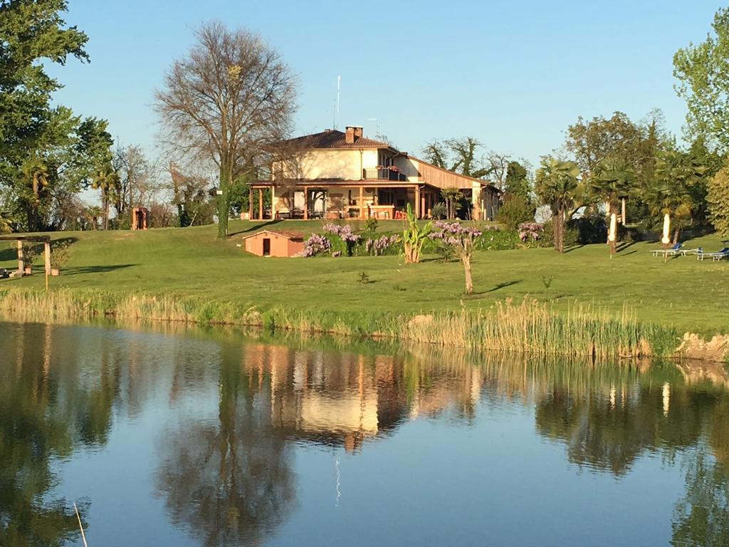 Отель Agriturismo Zio Michele Изола-делла-Скала Экстерьер фото