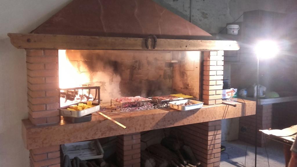 Отель Agriturismo Zio Michele Изола-делла-Скала Экстерьер фото