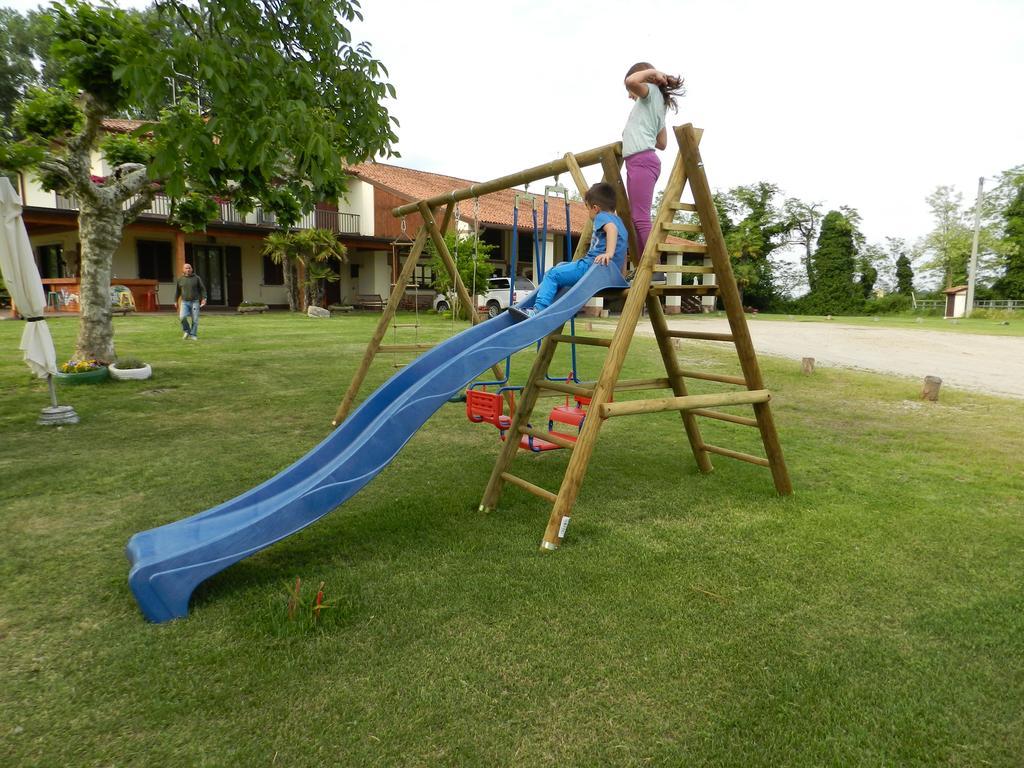 Отель Agriturismo Zio Michele Изола-делла-Скала Экстерьер фото