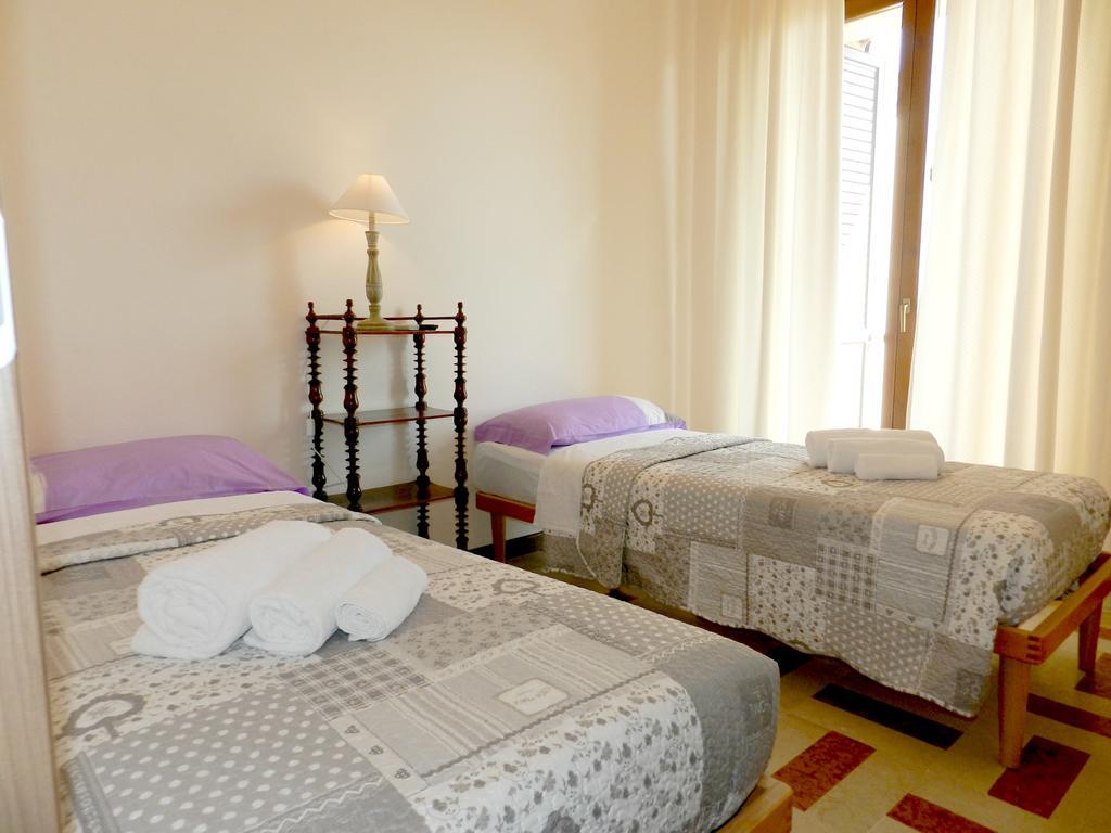 Отель Agriturismo Zio Michele Изола-делла-Скала Экстерьер фото